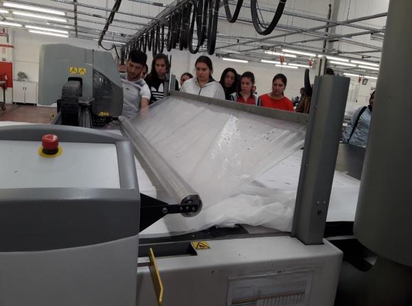 Okulumuz Giyim Üretim Teknolojisi Alanı Öğrencileri Sektör Ziyaretlerine Devam Ediyor. 
